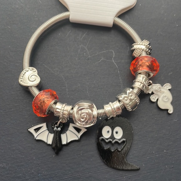 Halloween charm bracelet - Picture 2 of 4